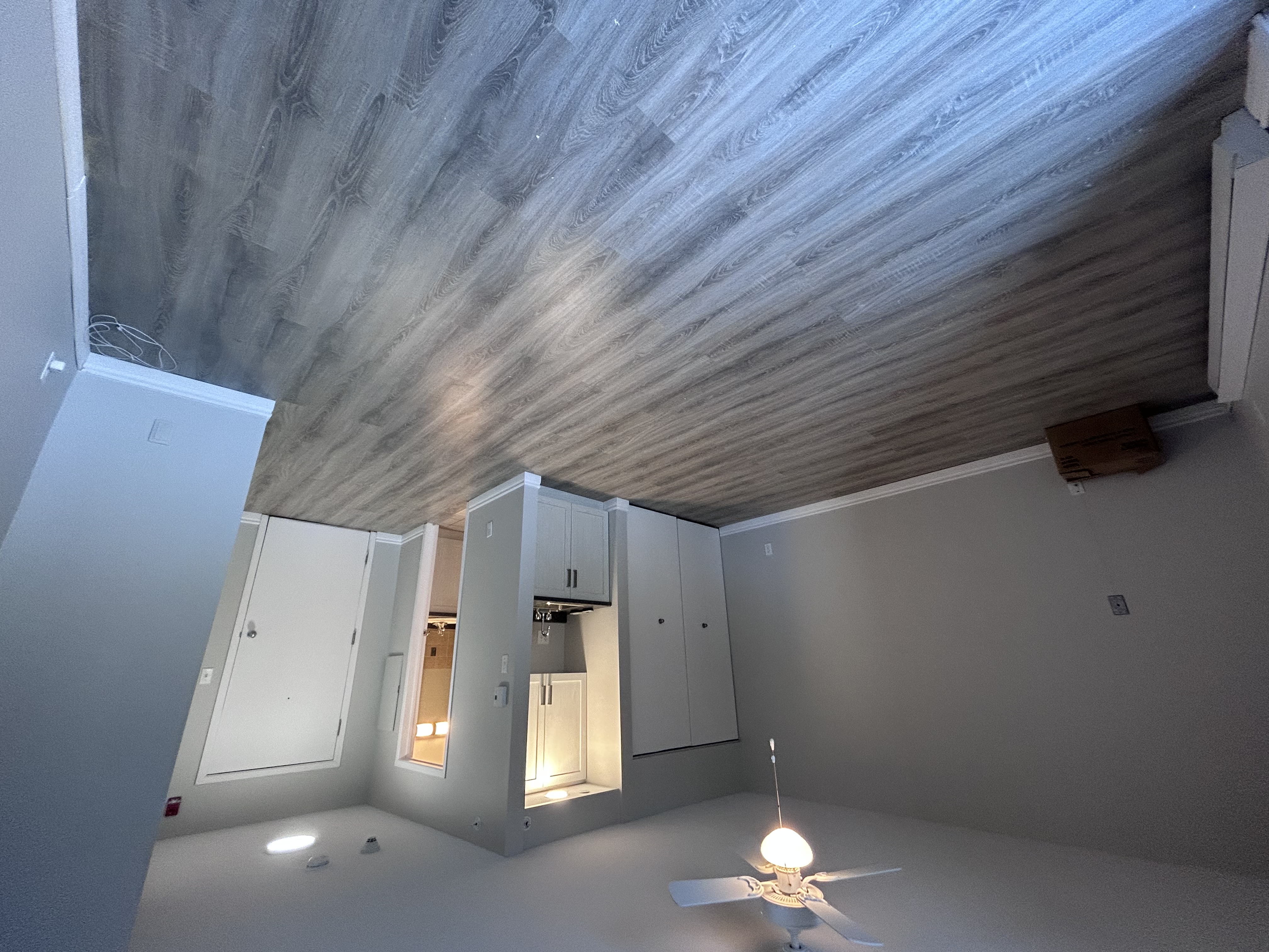 Salon moderne et spacieux - 1½