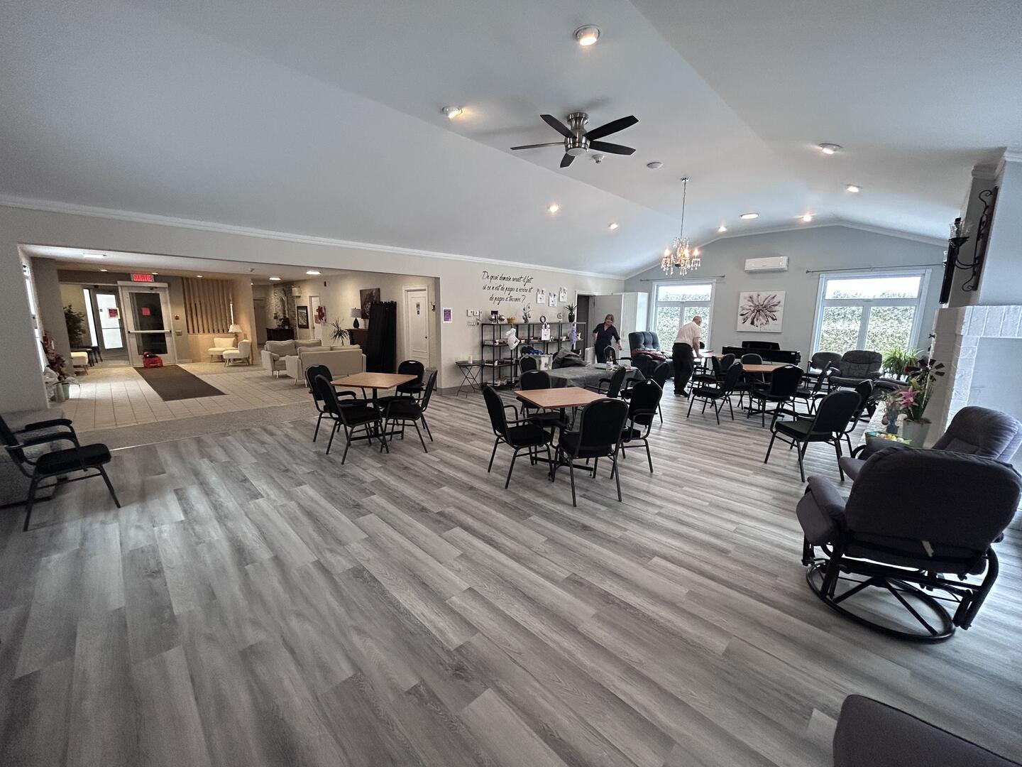 Salon communautaire - Détente et socialisation